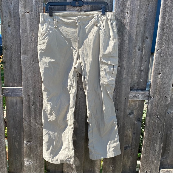 Duluth Trading Co Nylon hiking Cargo pants - Picture 2 of 11